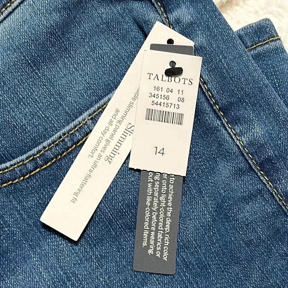 NWT Talbots Women Denim Jean Crop Flare at waist flare leg crop length size 14 - Picture 1 of 11